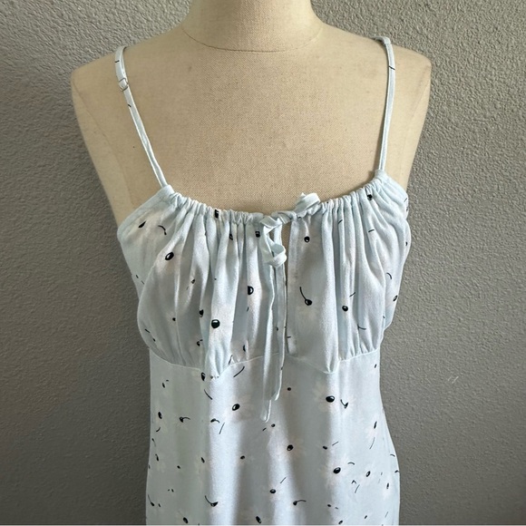 Forever 21 Daisy Sun dress Size Large NWT - Picture 2 of 4